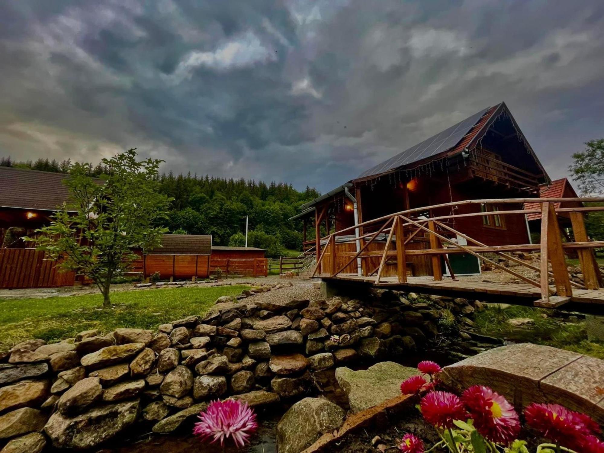 Magasbuekk Pataka Kulcsoshaz Villa Izvoare  Dış mekan fotoğraf